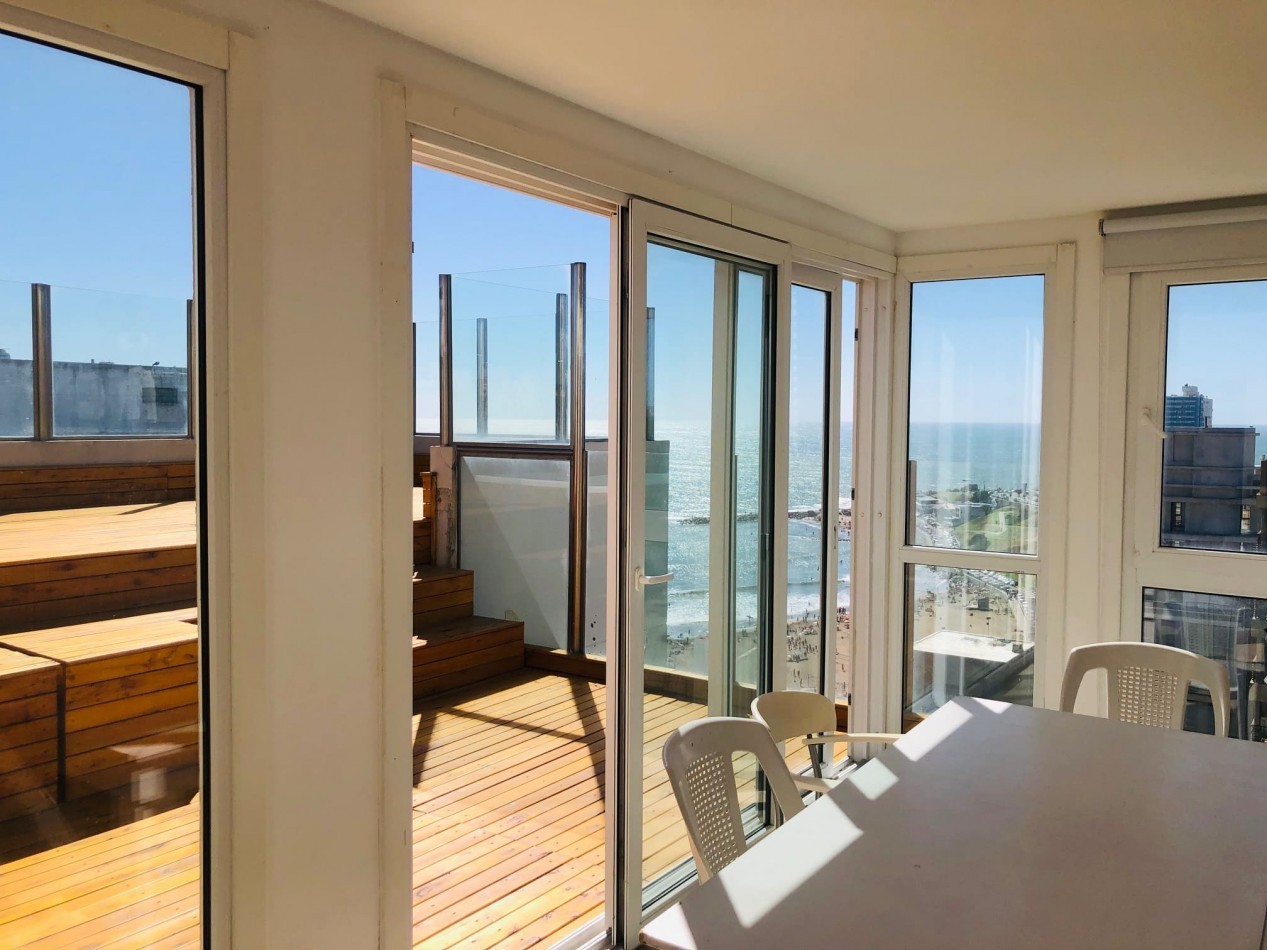 Piso en duplex con quincho, solarium y jacuzzi privado Playa Varese