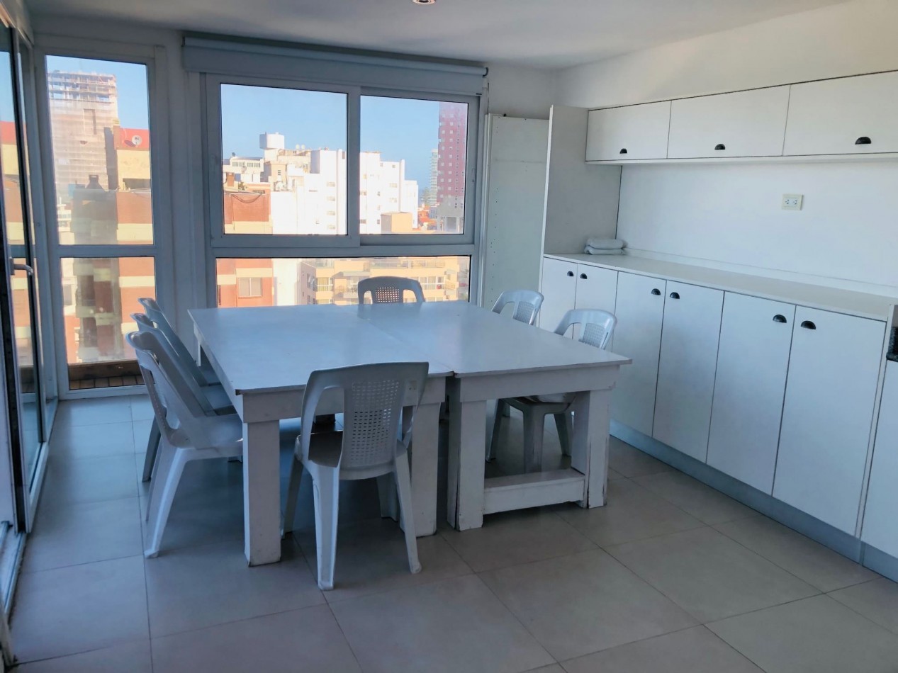 Piso en duplex con quincho, solarium y jacuzzi privado Playa Varese