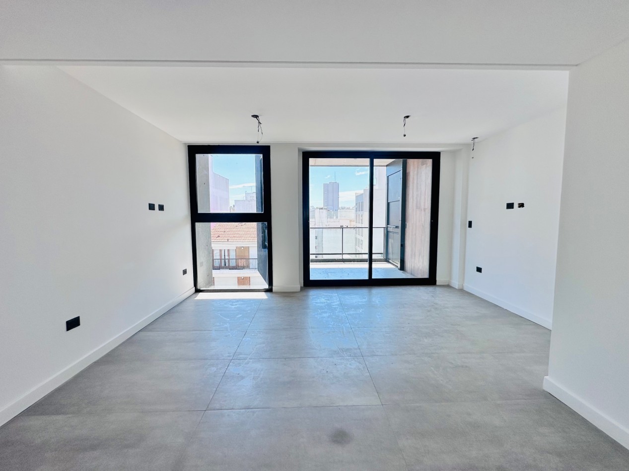 Semipiso al frente a estrenar con cochera zona Guemes