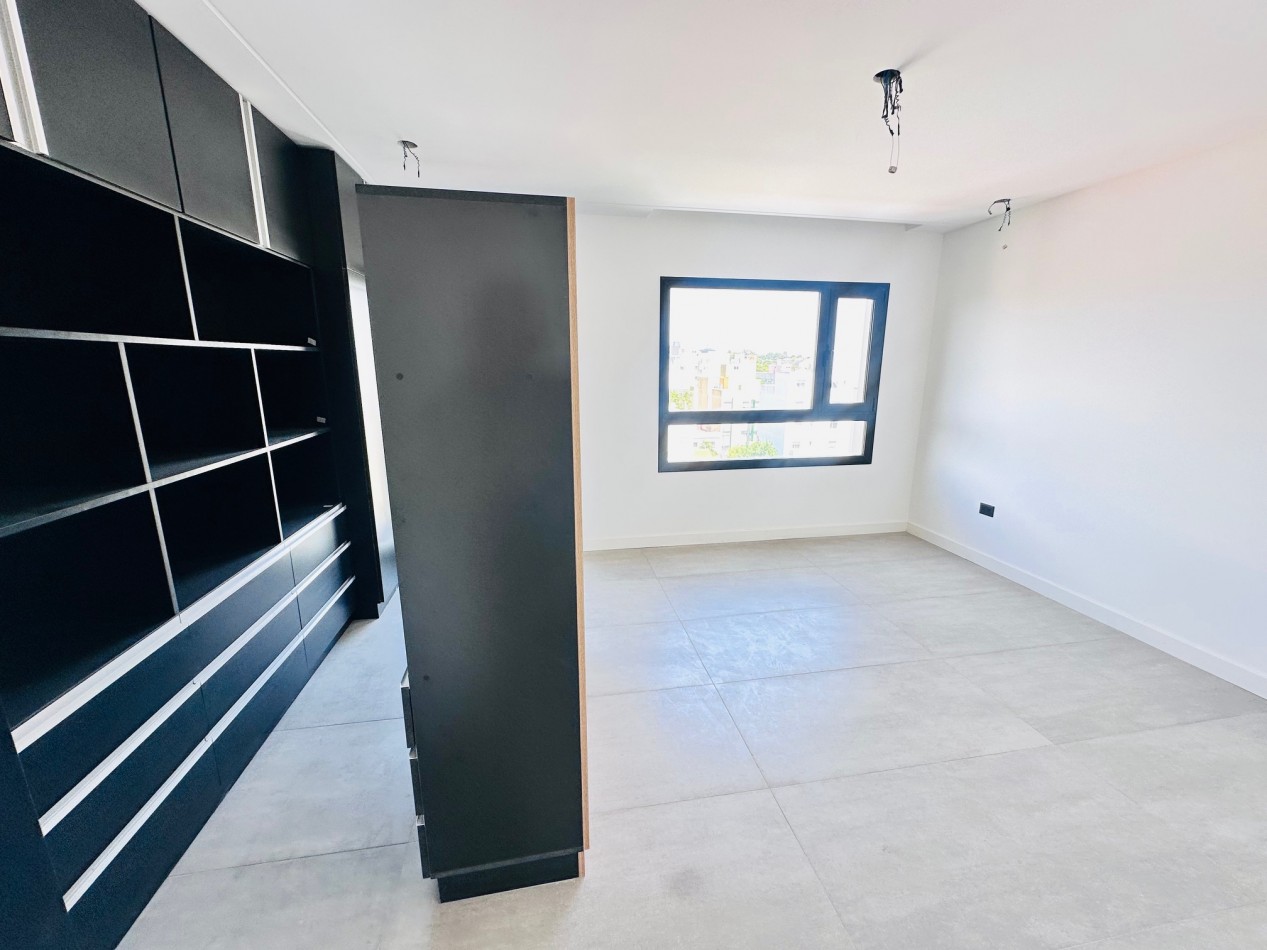 Semipiso al frente a estrenar con cochera zona Guemes