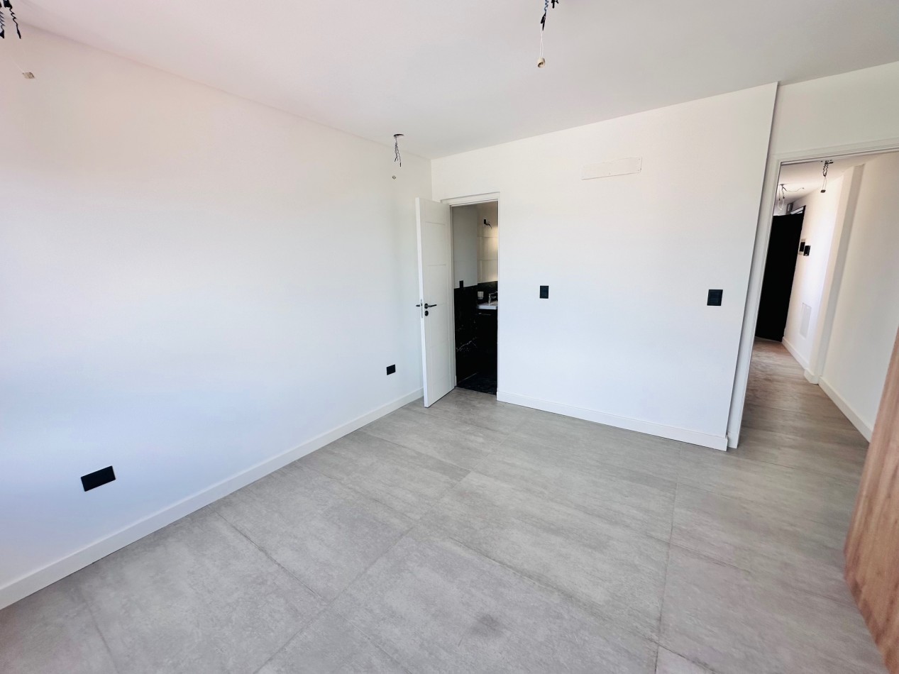 Semipiso al frente a estrenar con cochera zona Guemes