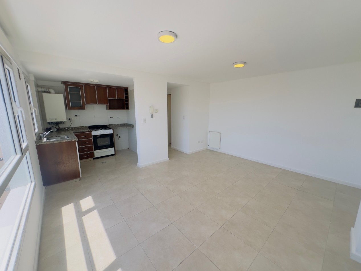 Departamento con cochera muy luminoso vista parcial al mar La Perla