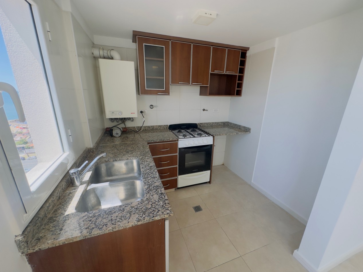 Departamento con cochera muy luminoso vista parcial al mar La Perla