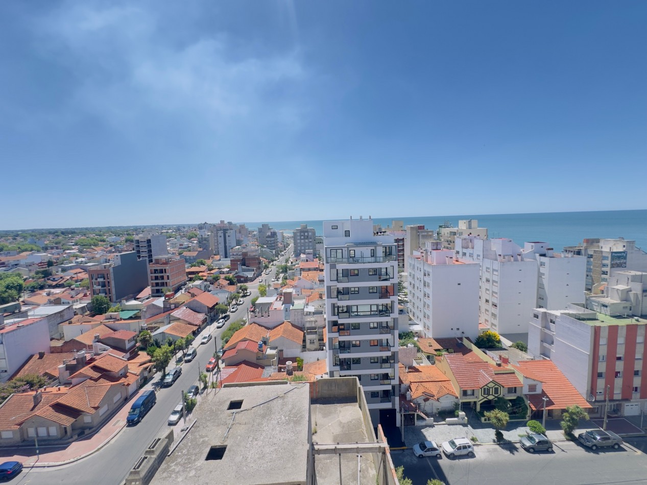 Departamento con cochera muy luminoso vista parcial al mar La Perla