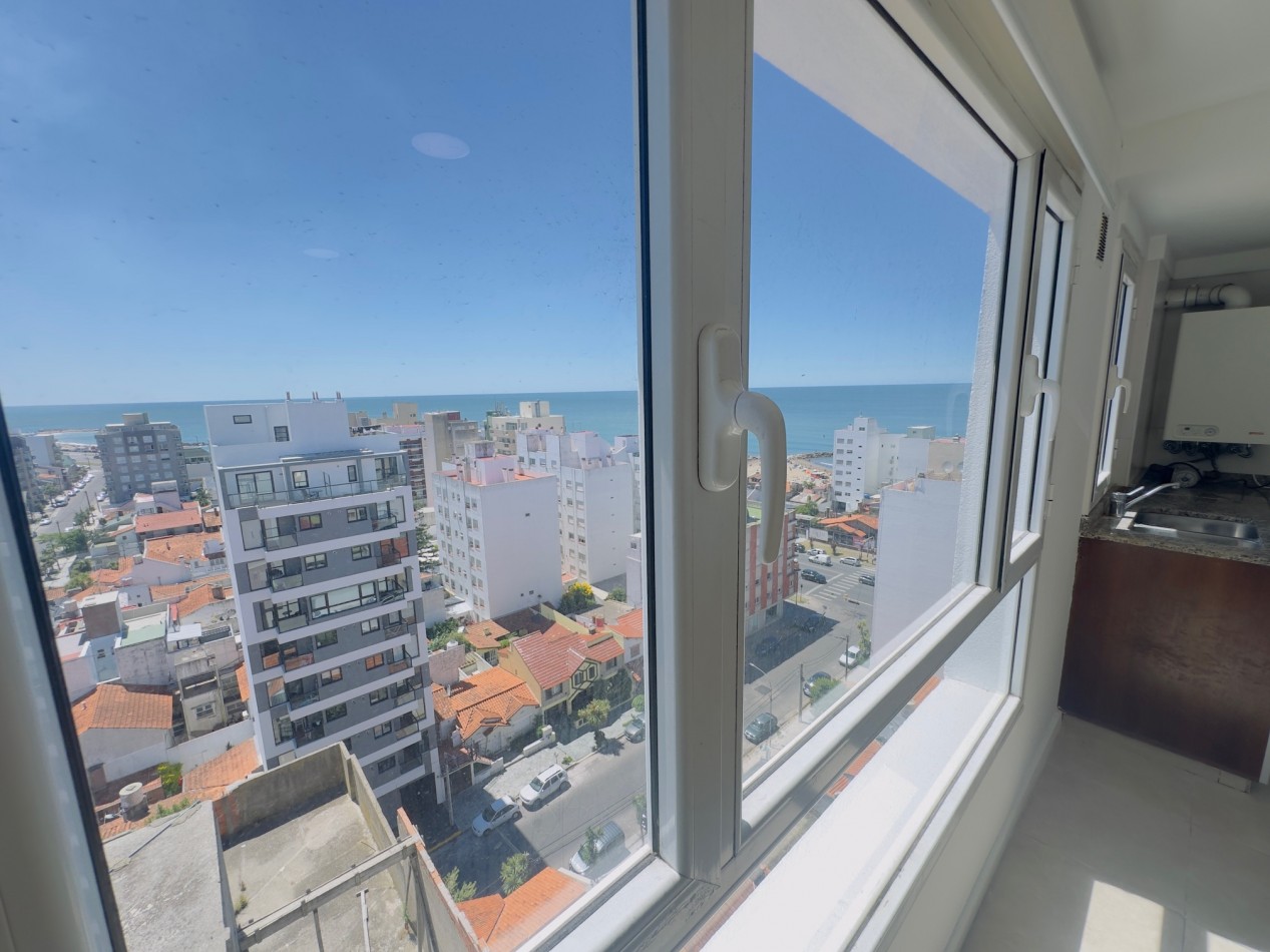 Departamento con cochera muy luminoso vista parcial al mar La Perla