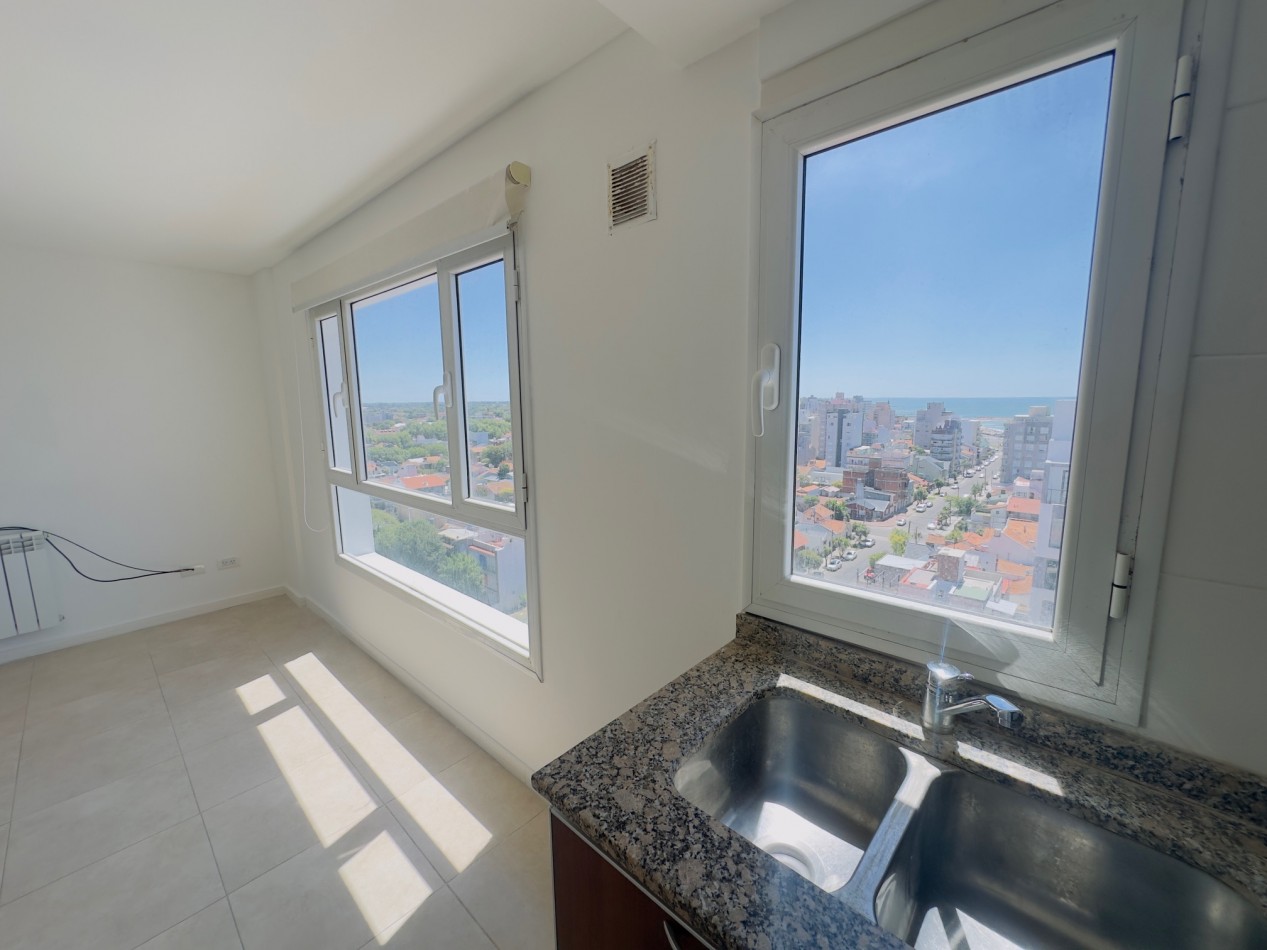 Departamento con cochera muy luminoso vista parcial al mar La Perla