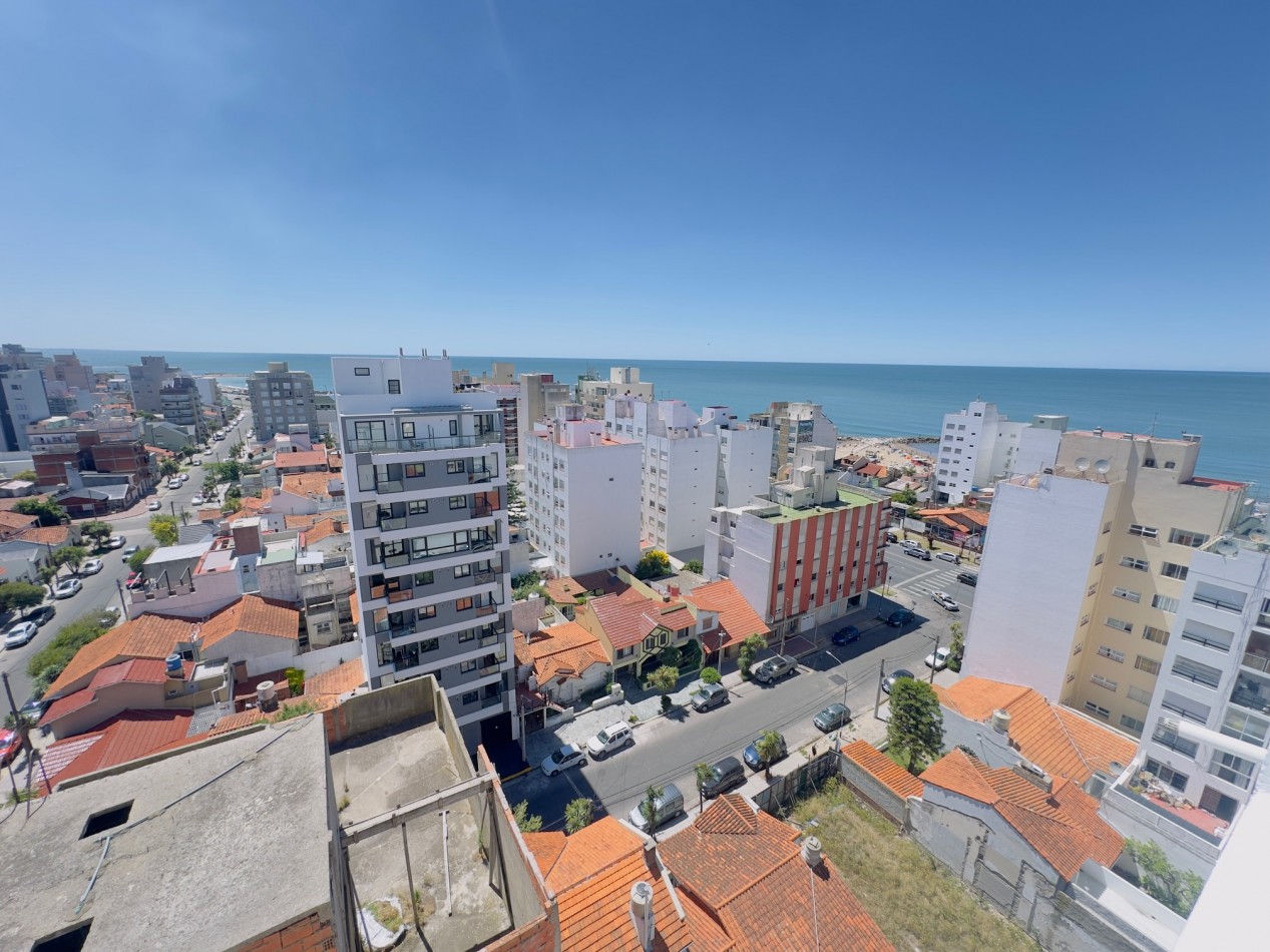 Departamento con cochera muy luminoso vista parcial al mar La Perla