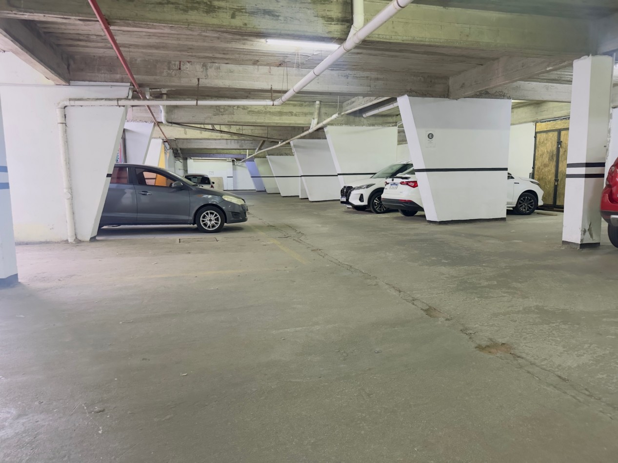 Departamento con cochera muy luminoso vista parcial al mar La Perla