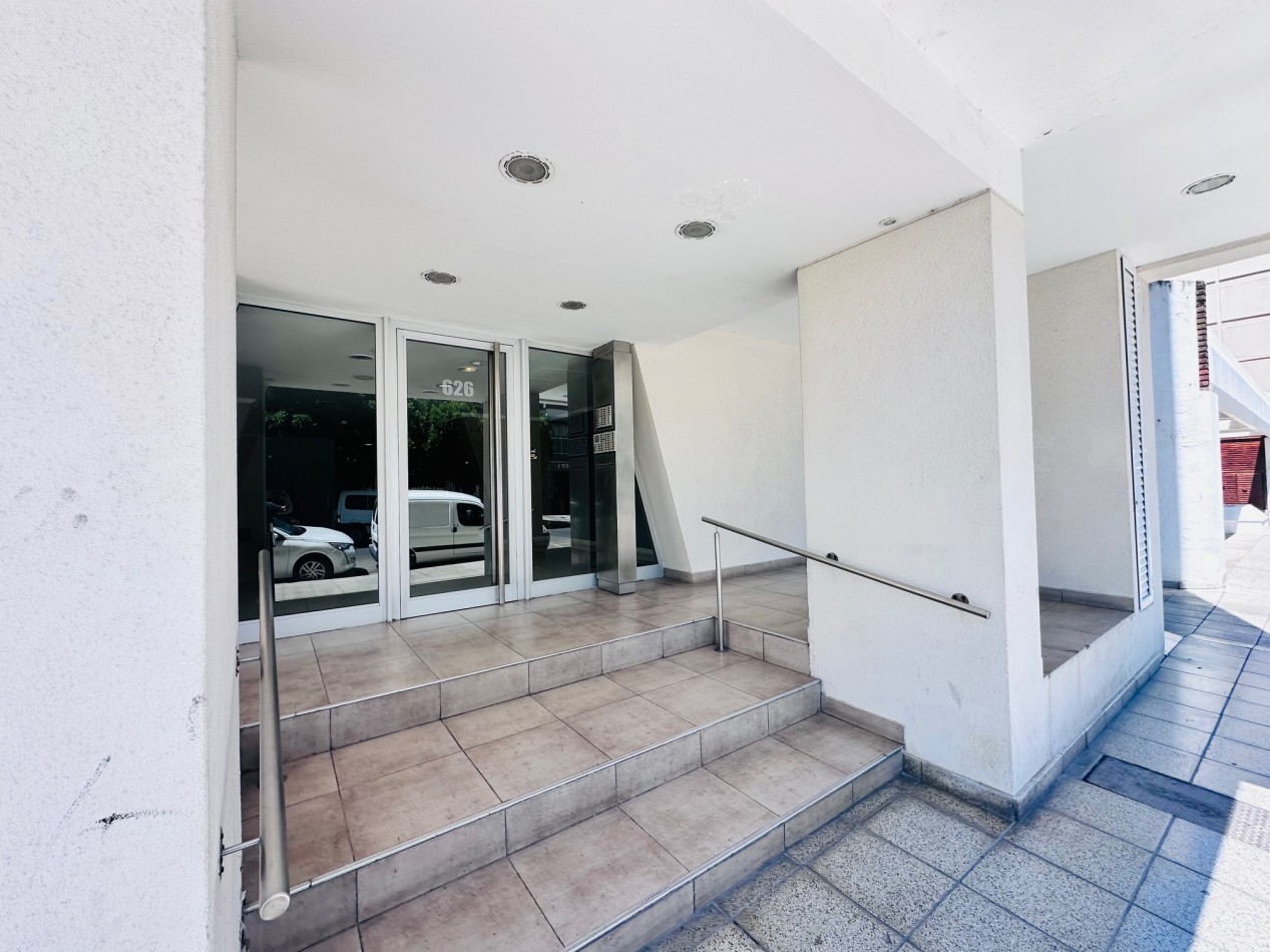 Departamento con cochera muy luminoso vista parcial al mar La Perla