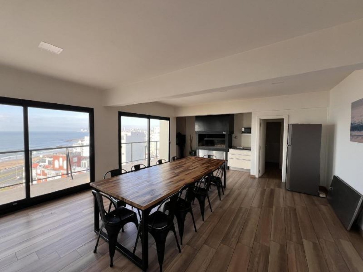 Departamento moderno dos ambientes con cochera y vista al mar