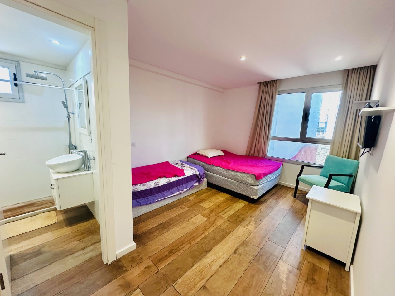 Departamento moderno 3 ambientes, 2 cocheras y amenities frente al mar