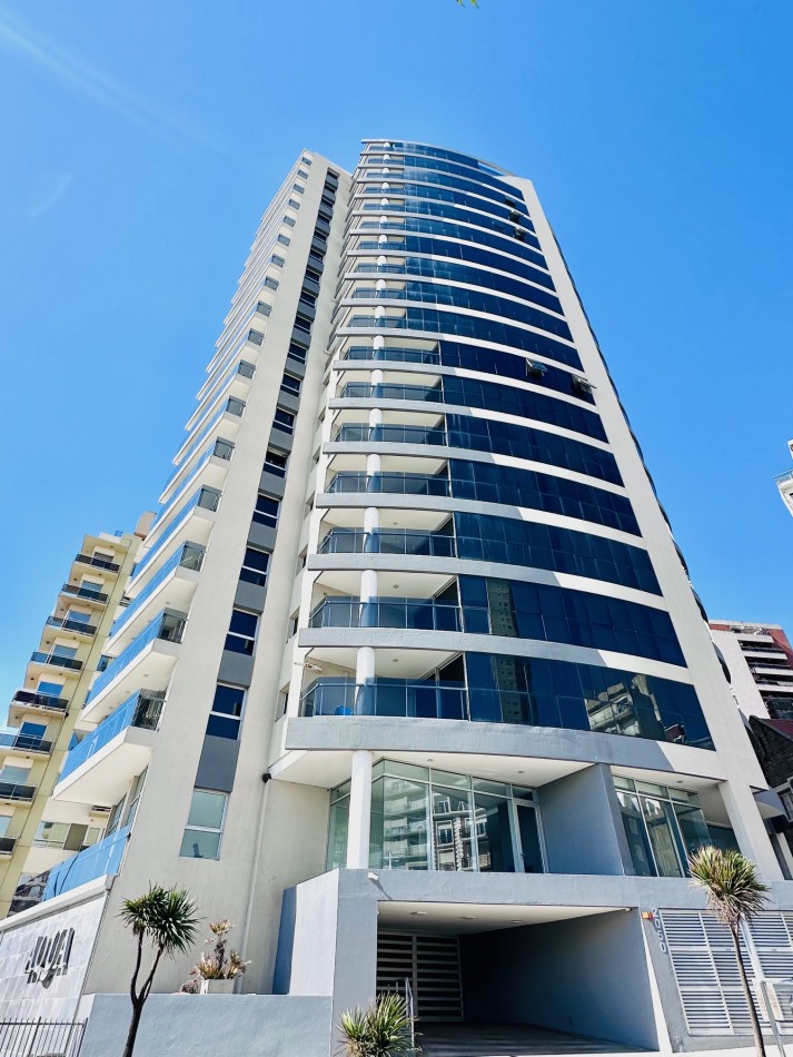 Departamento moderno 3 ambientes, 2 cocheras y amenities frente al mar