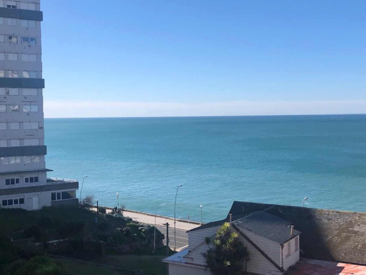 Semipiso 3 ambientes con vista al mar Playa Chica