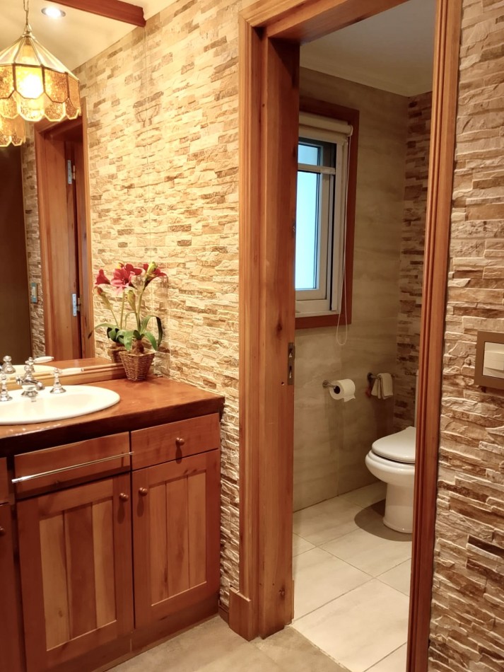 Amplia Casa con pileta barrio privado Arenas del Sur