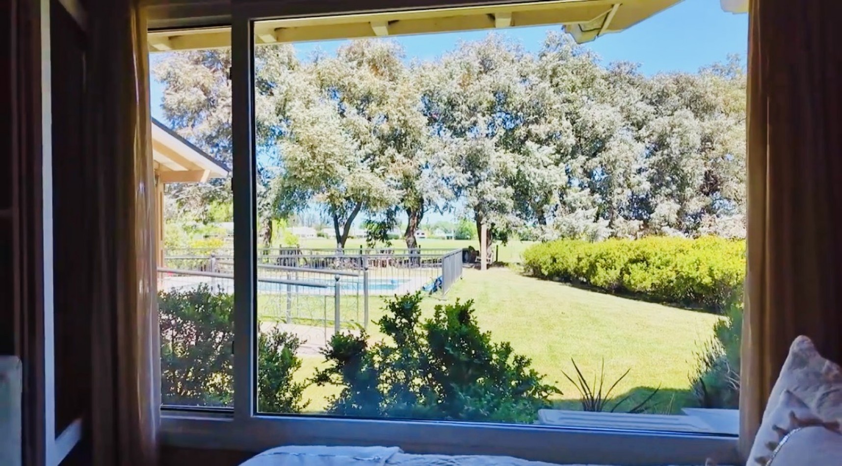 Amplia Casa con pileta barrio privado Arenas del Sur