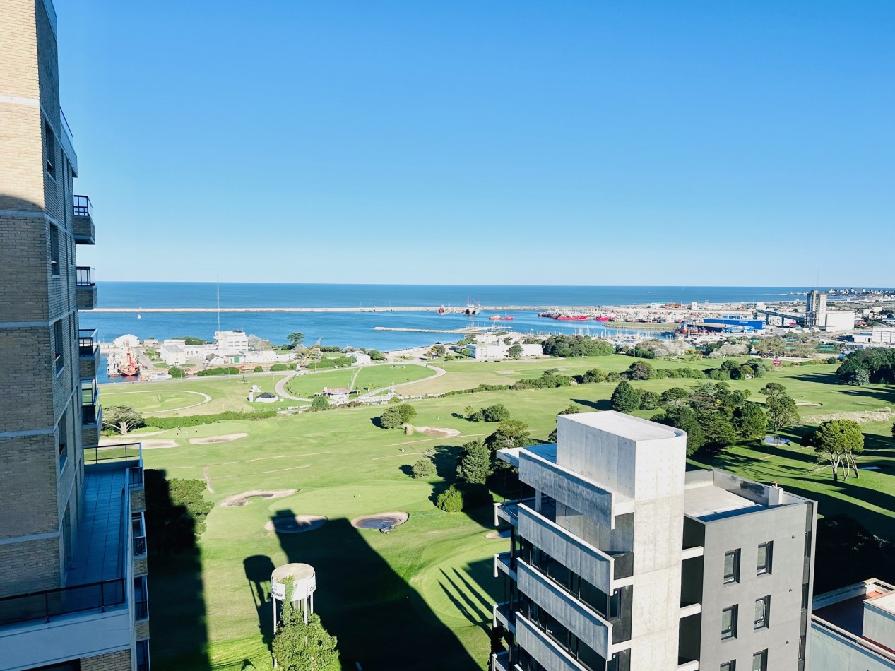 Venta Semipiso 4 ambientes con amenities y vista al mar Playa Grande