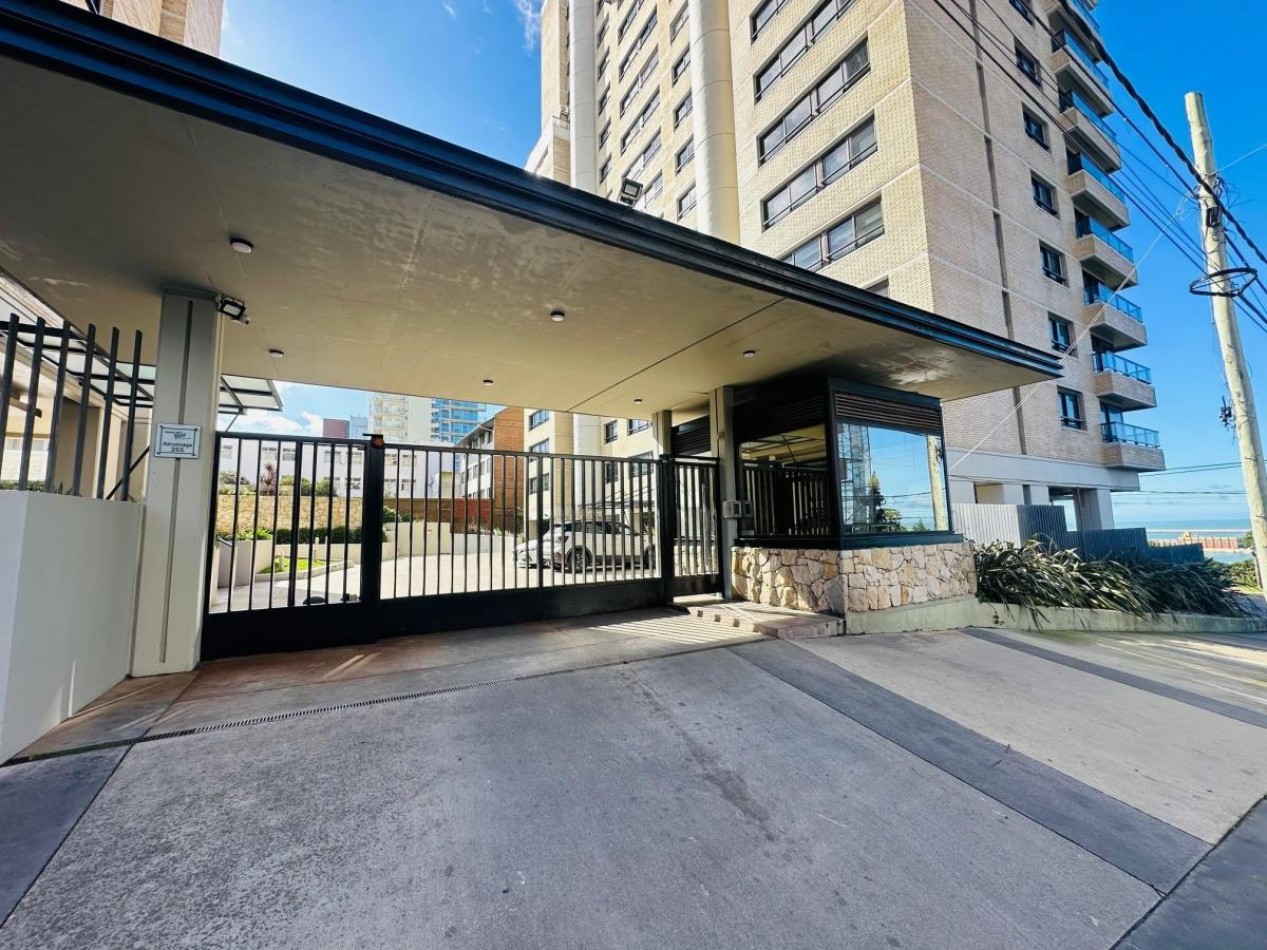 Venta Semipiso 4 ambientes con amenities y vista al mar Playa Grande