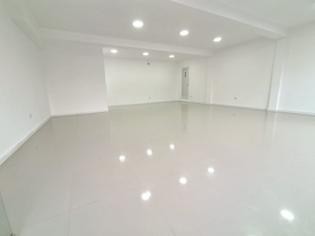 Alquiler Local Comercial a Estrenar sobre calle San Juan