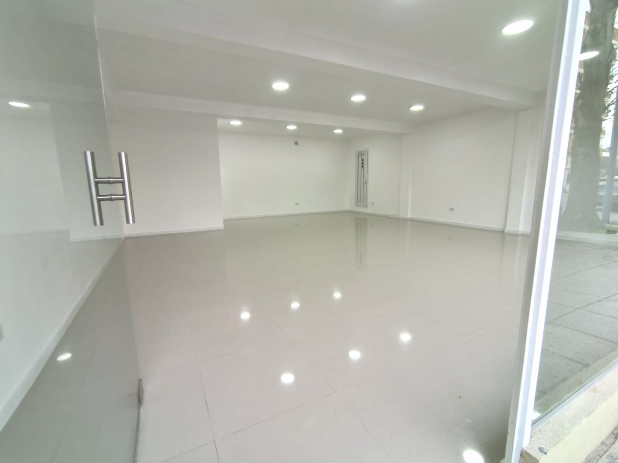 Alquiler Local Comercial a Estrenar sobre calle San Juan