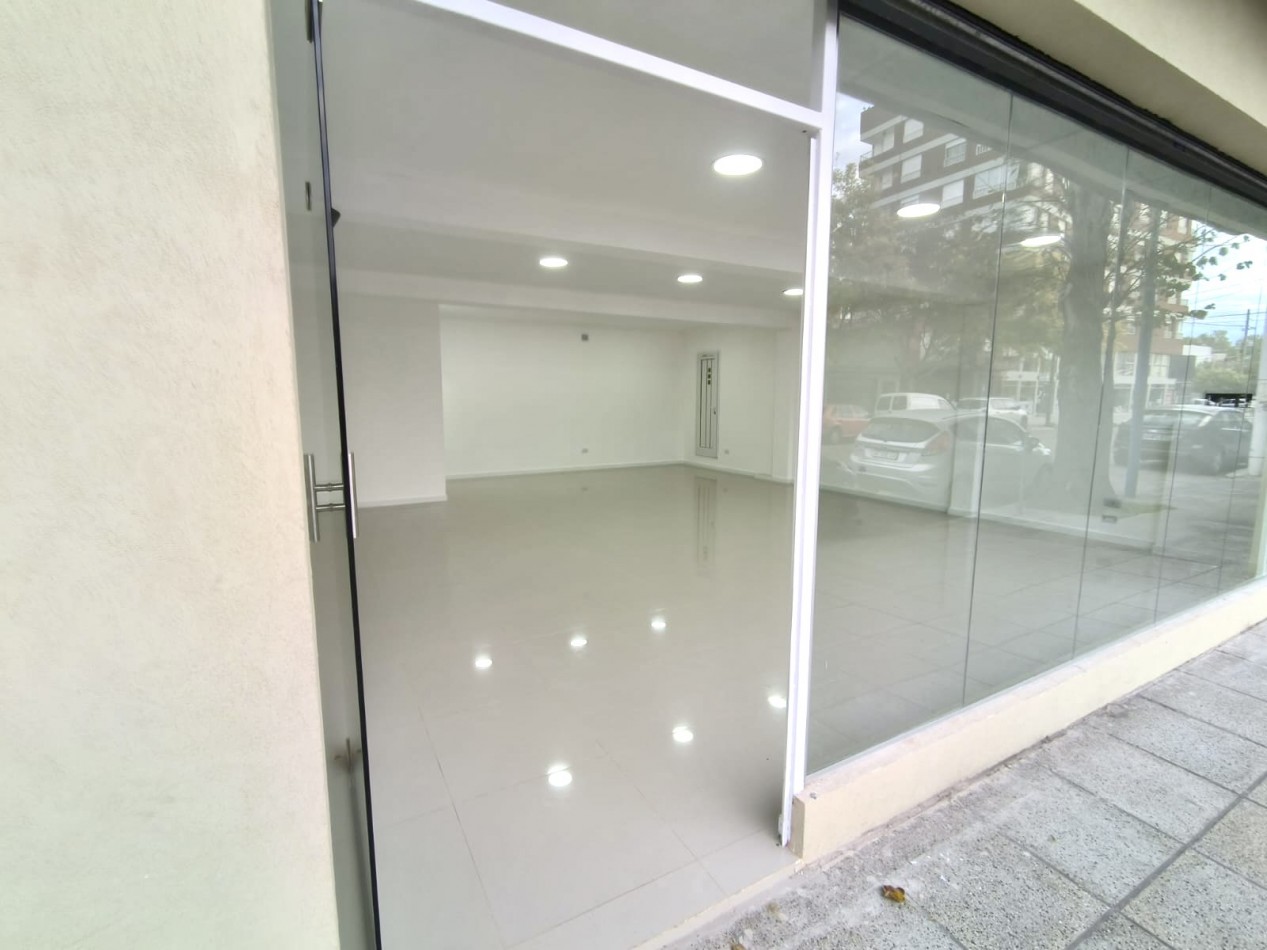 Alquiler Local Comercial a Estrenar sobre calle San Juan