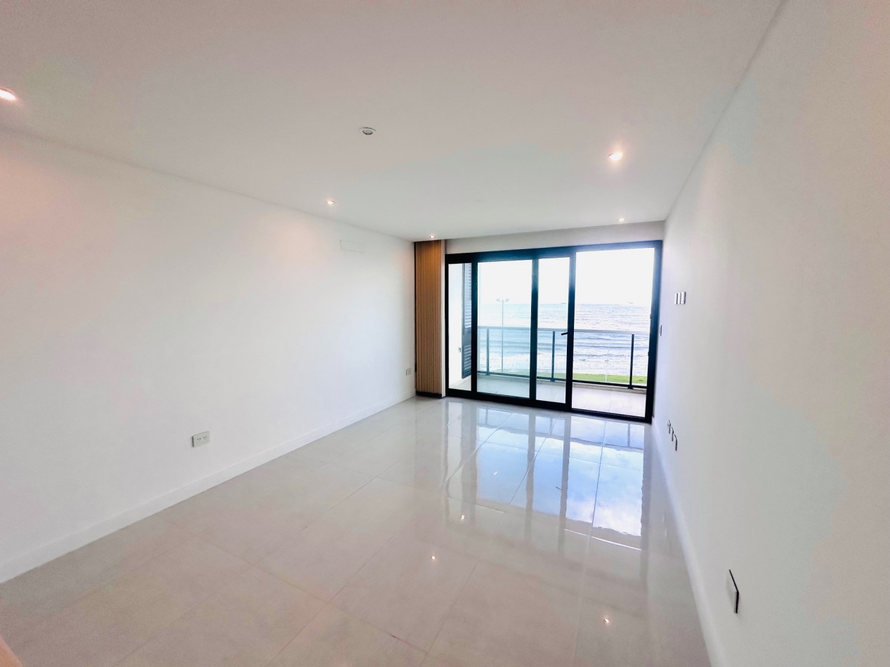 Semipiso a estrenar con vista plena frente al mar