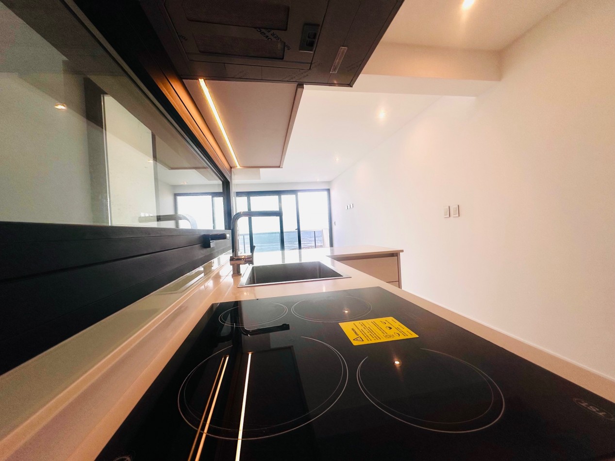 Semipiso a estrenar con vista plena frente al mar