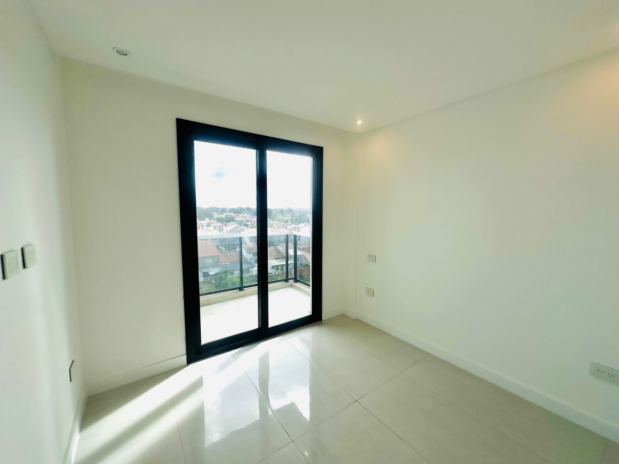 Semipiso a estrenar con vista plena frente al mar