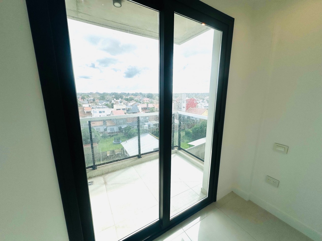 Semipiso a estrenar con vista plena frente al mar