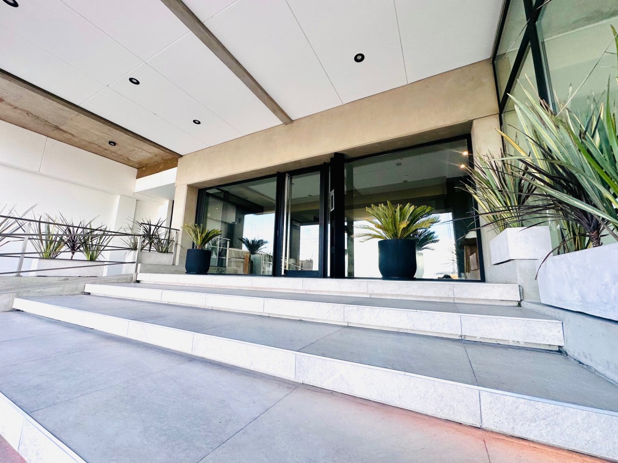 Semipiso a estrenar con vista plena frente al mar