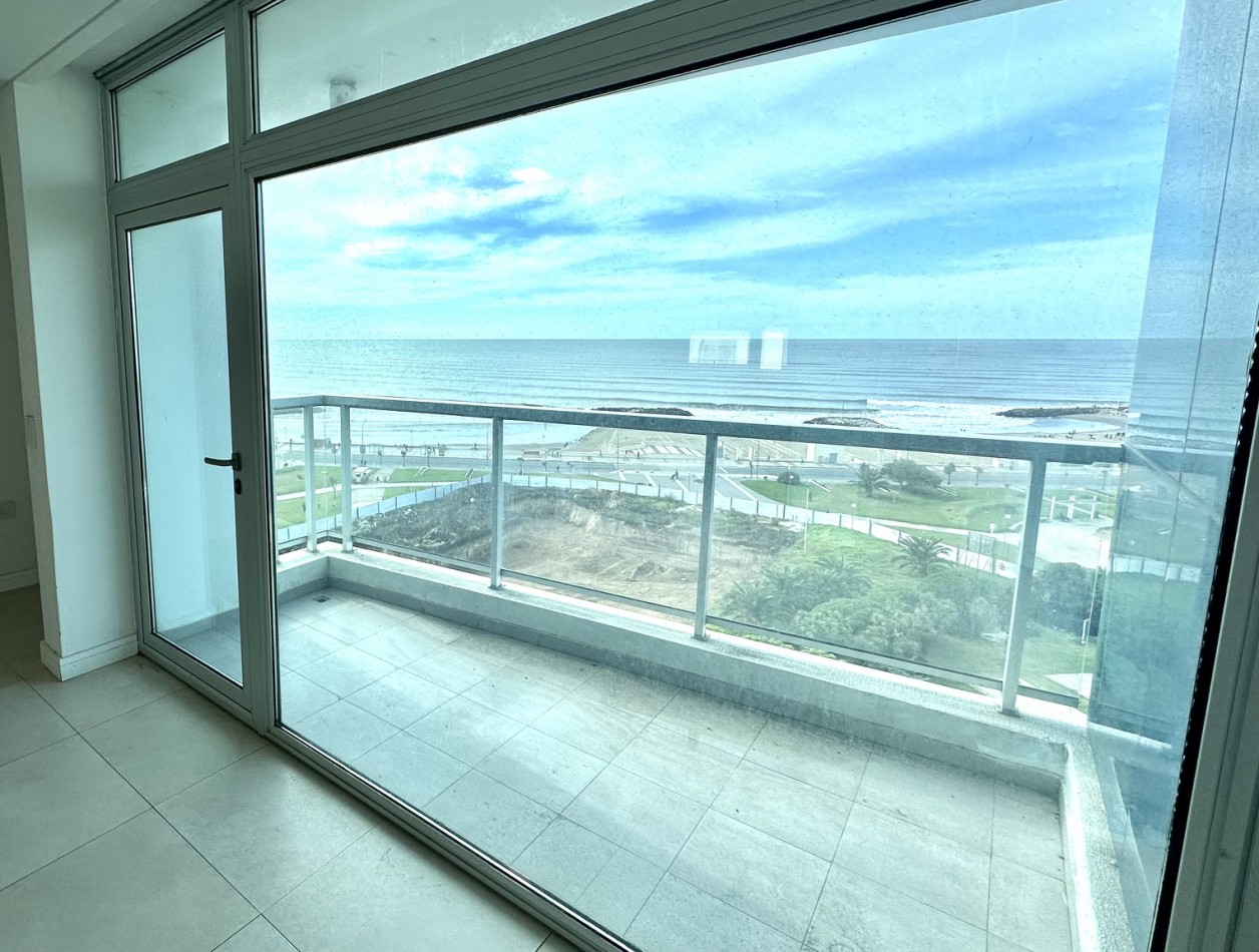  Semipiso 4 ambientes mas dependencia con amenities frente al mar