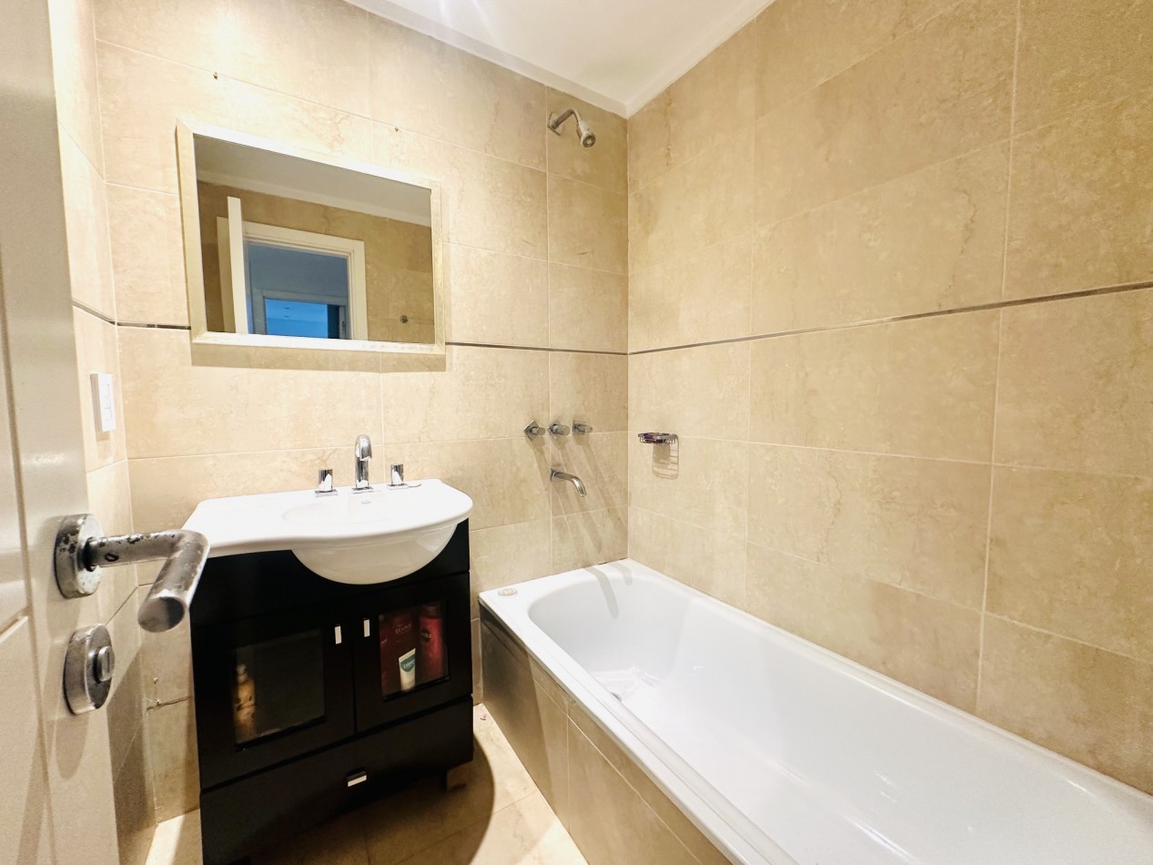  Semipiso 4 ambientes mas dependencia con amenities frente al mar