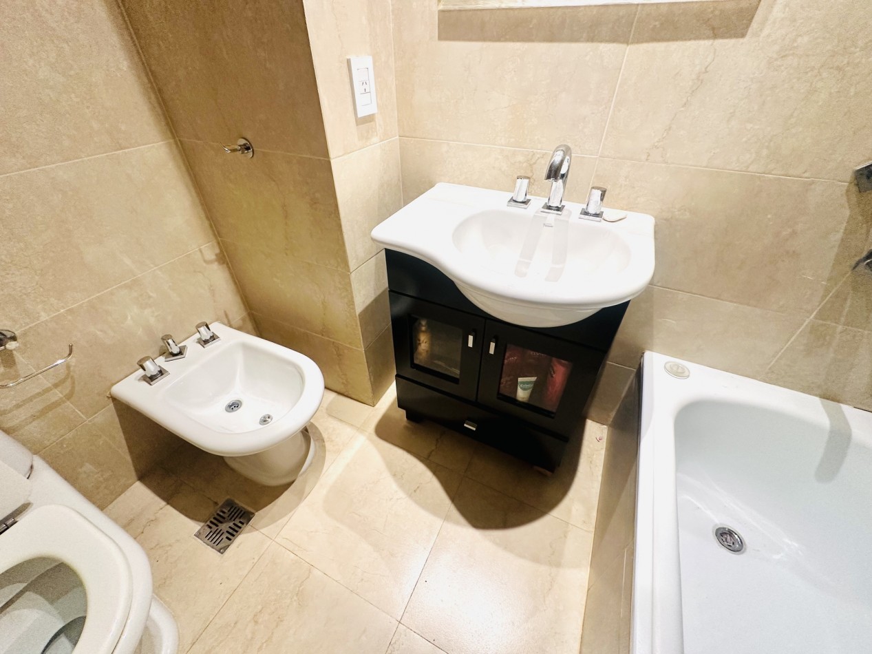  Semipiso 4 ambientes mas dependencia con amenities frente al mar