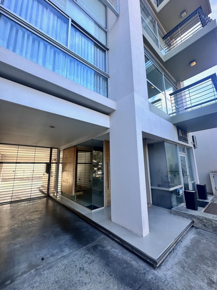 Semipiso moderno en Duplex Barrio Guemes