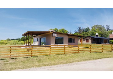 Oportunidad! Casa sobre amplio lote barrio cerrado en Sierra de Los Padres