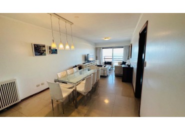 Departamento 3 ambientes mas dependencia, 2 Cocheras vista frente al mar Playa Grande