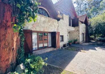 Amplia Casa 4 ambientes con piscina Bosque Peralta Ramos