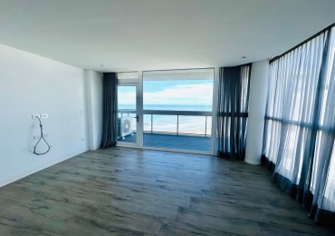 Departamento de categoria con vista frente al mar y amenities Playa Varese
